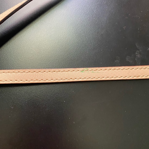 Michael Kors compact great for a night out. - Picture 14 of 14